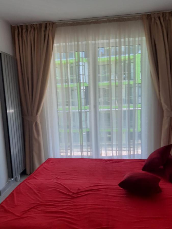 Red.96 Apartment นาโวดาริ ภายนอก รูปภาพ