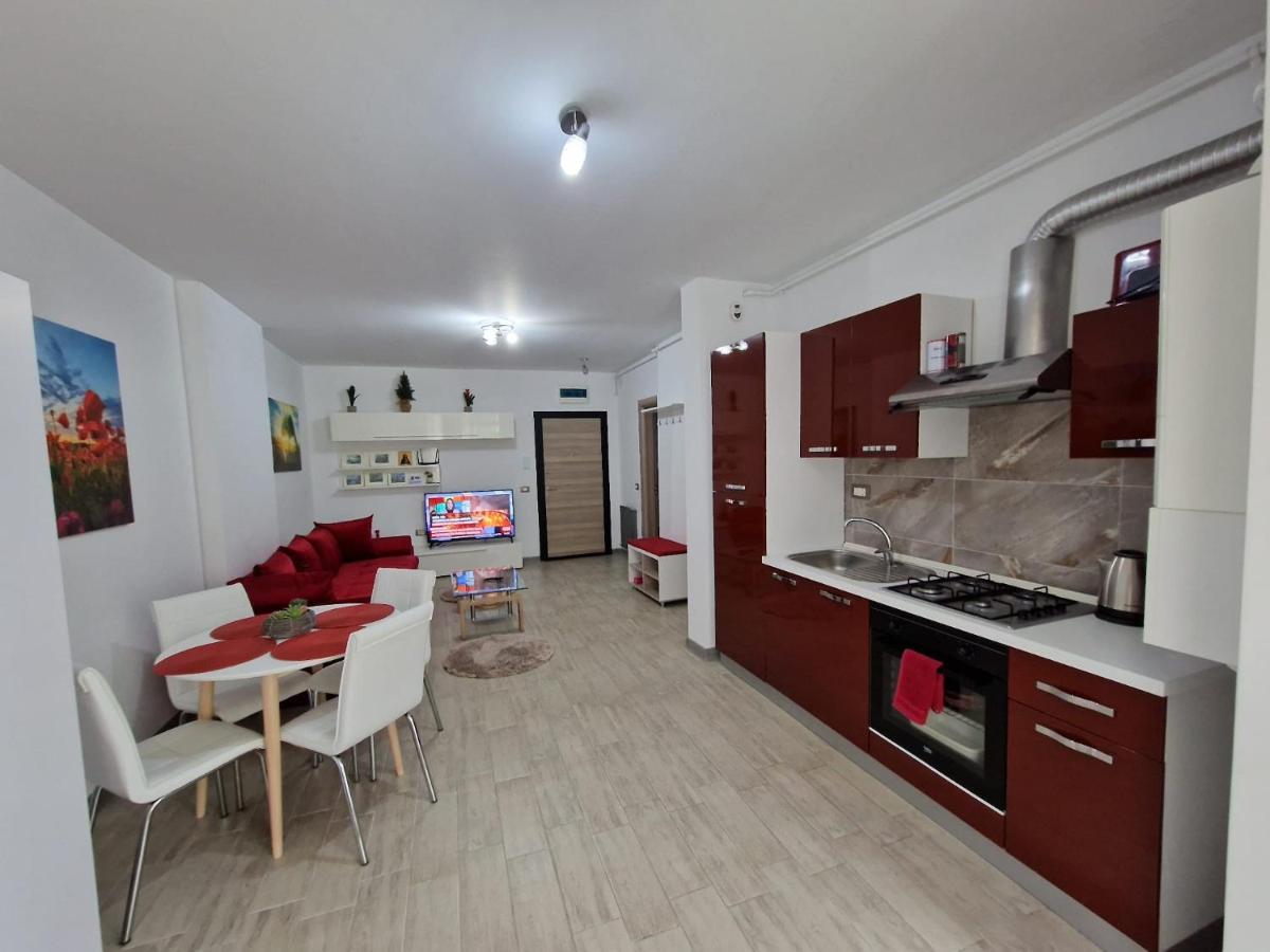 Red.96 Apartment นาโวดาริ ภายนอก รูปภาพ